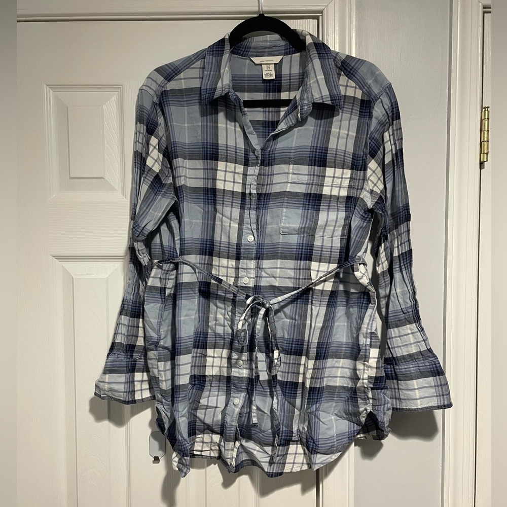 H&M Blue and White Plaid Button-Down Maternity Shirt with Waist Tie